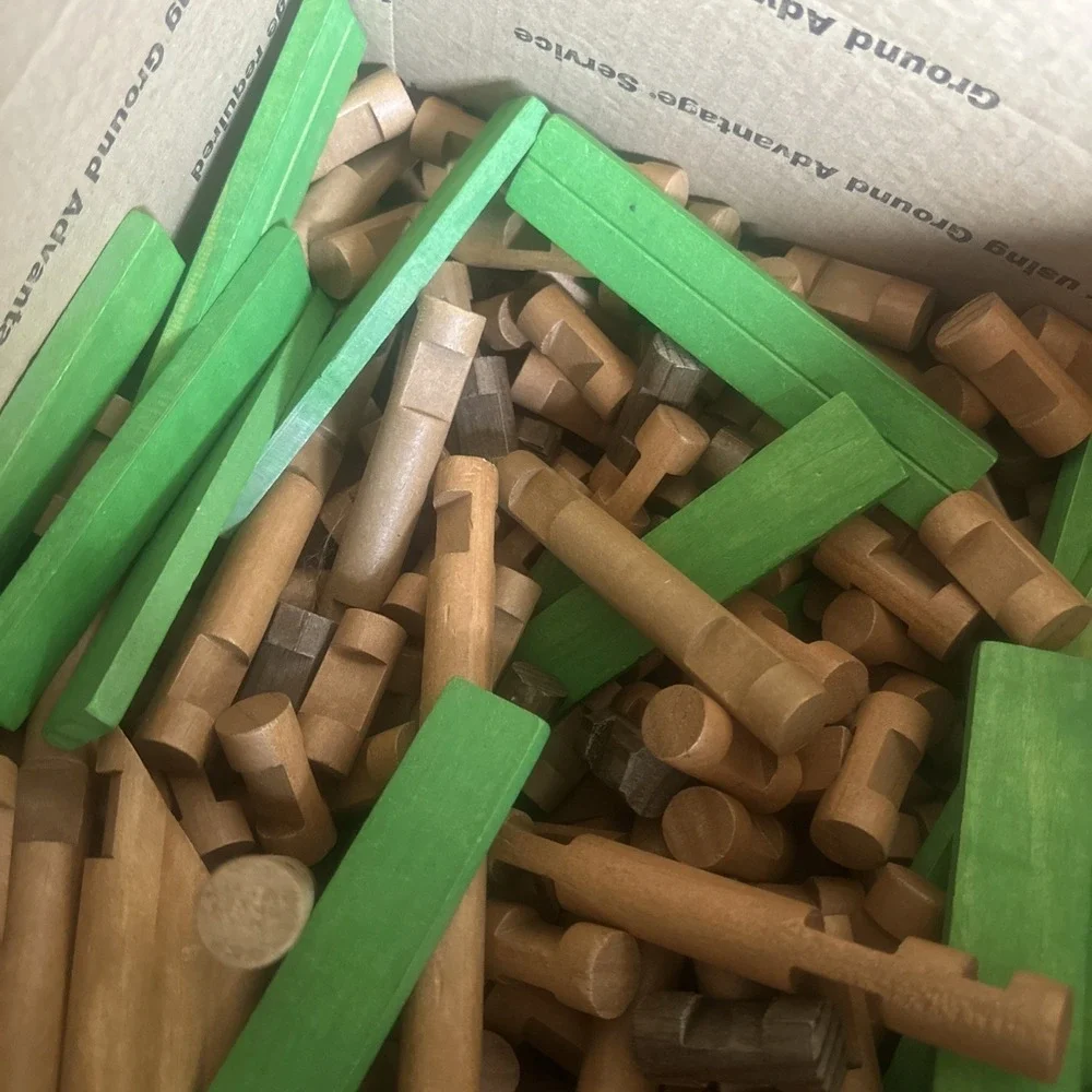 Lincoln Logs Lot 8 Pounds With Plenty of Different Pieces Clean